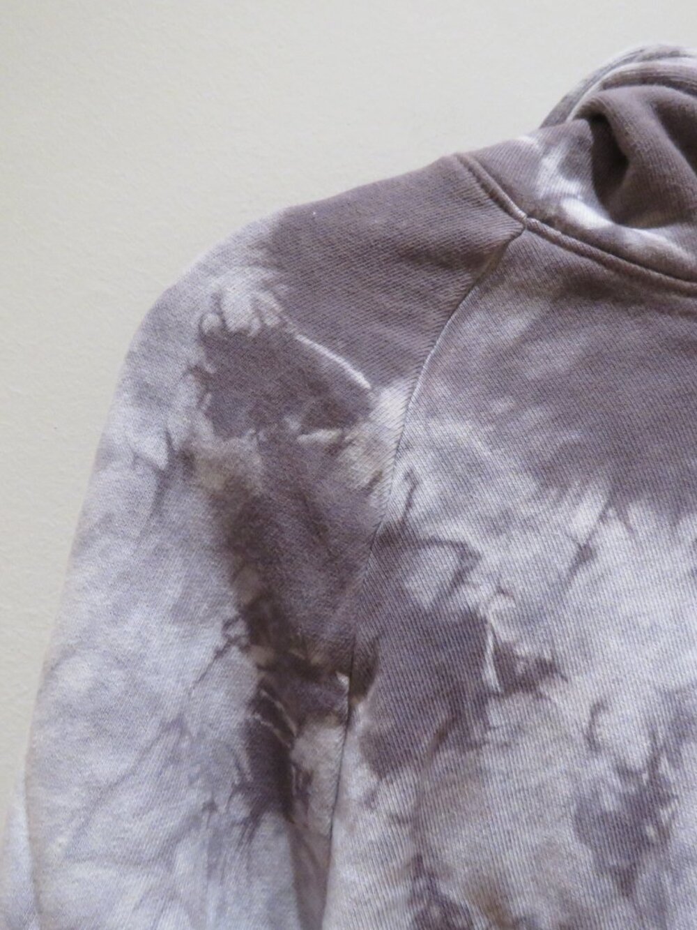 WARM X BANDIER Tie Dye Hoodie Sweatshirt Purple Medium Casual Travel Comfy - Picture 4 of 11
